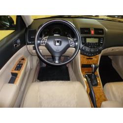 Honda Accord Sedan 2,4 VTEC Aut -04